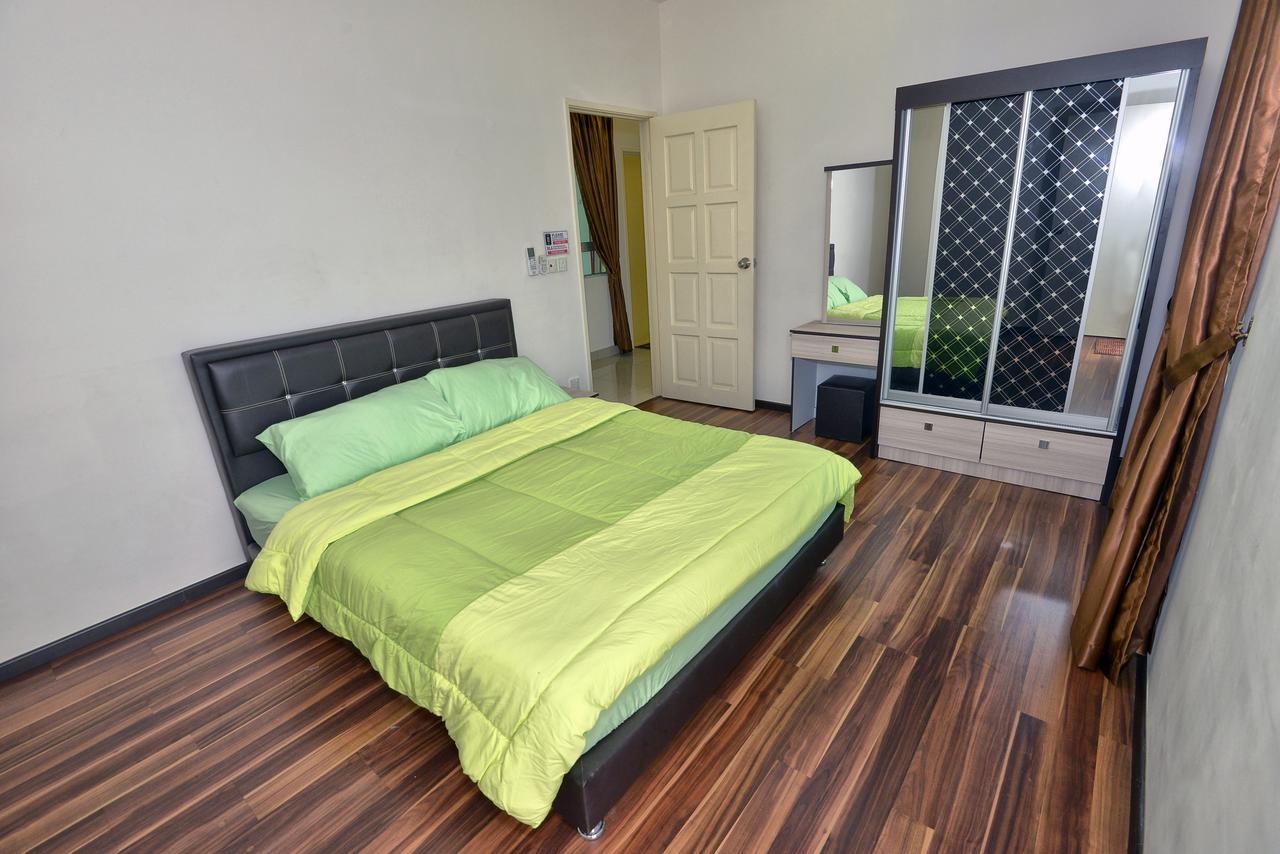Hits Homestay Bayan Lepas Exterior photo